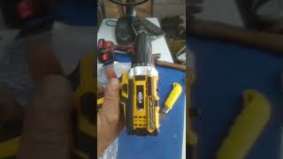 Parafusadeira 21volts com 2 baterias #parafusadeira #ferramentas #hobby #tools