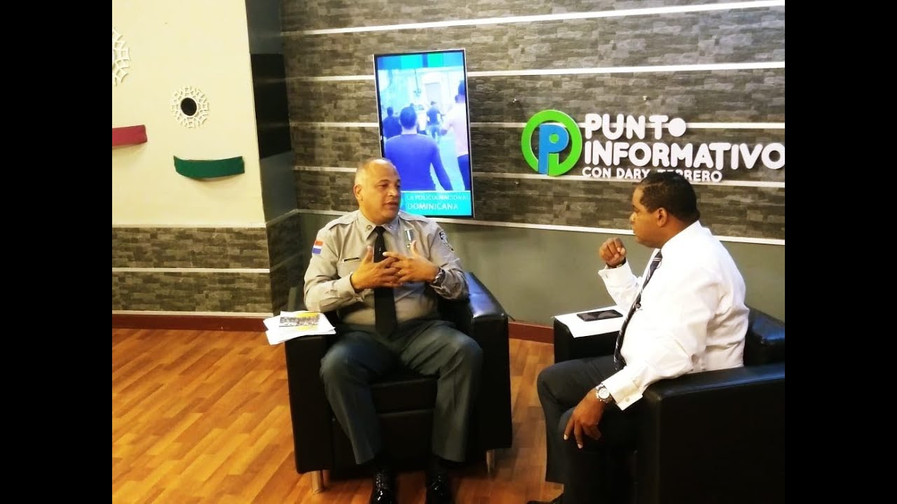 Dary Terrero habla con Frank Felix Duran Mejia, vocero de la Policia Nacional porsche