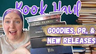 A LOOOONG Book Haul | All Kinds of goodies!