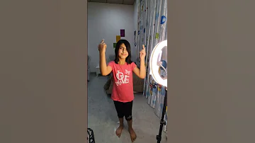 كمشتا وهي عم تصور صايرة معكون 