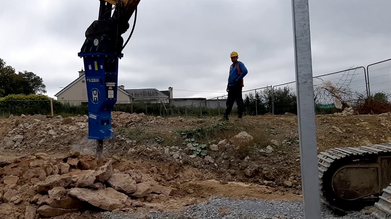 Hammer FX2200 Fitted to Komatsu PC210