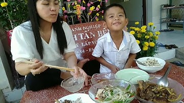 KHÔNG KHÍ TẾT ĐANG VỀ - Con người miền tây - Trần Thế Phương