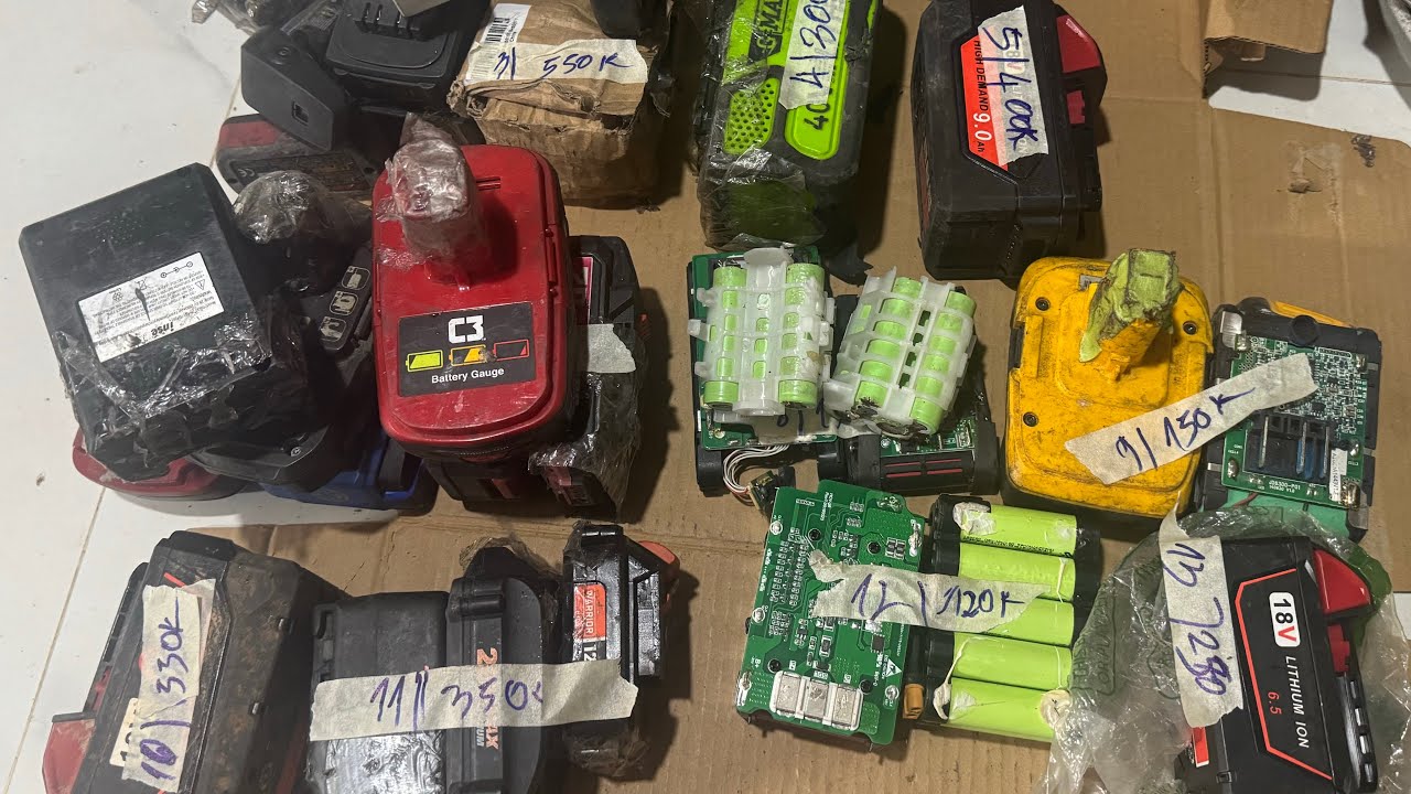 LH(0372305810) Khui bao pin ngày 2/3 cho ae lấy cell, Milwaukee,bosch….