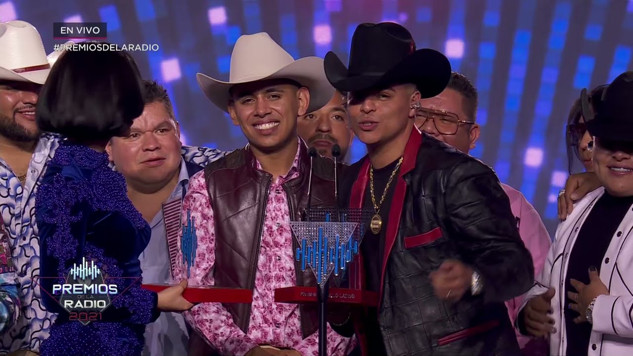 PREMIO ORGULLO LATINO - Angela Aguilar y Grupo Firme | Premios de la Radio 2021