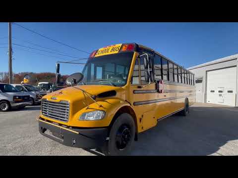 2017 Thomas Saf-T-Liner 72P walkaround video