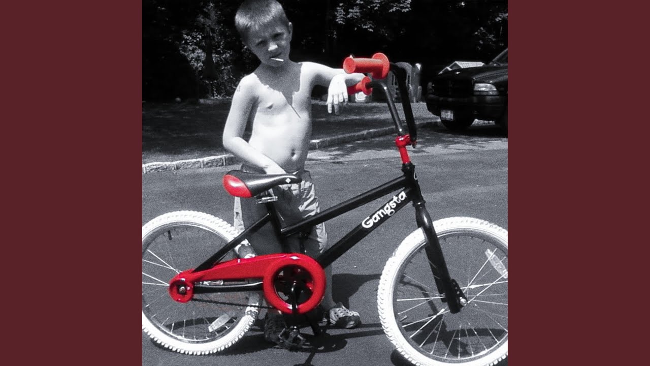 Guarda m.i.a su YouTube Guarda m.i.a su YouTube