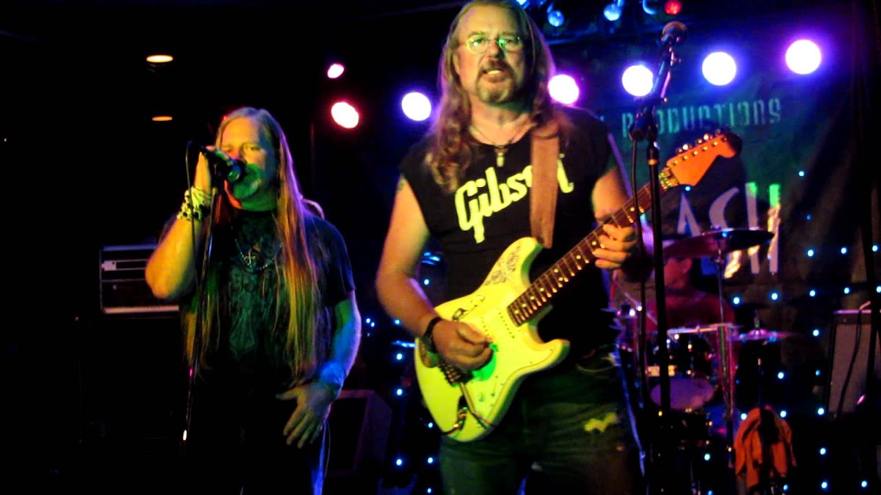 Backlash Band@Sandy Parrot - YouTube