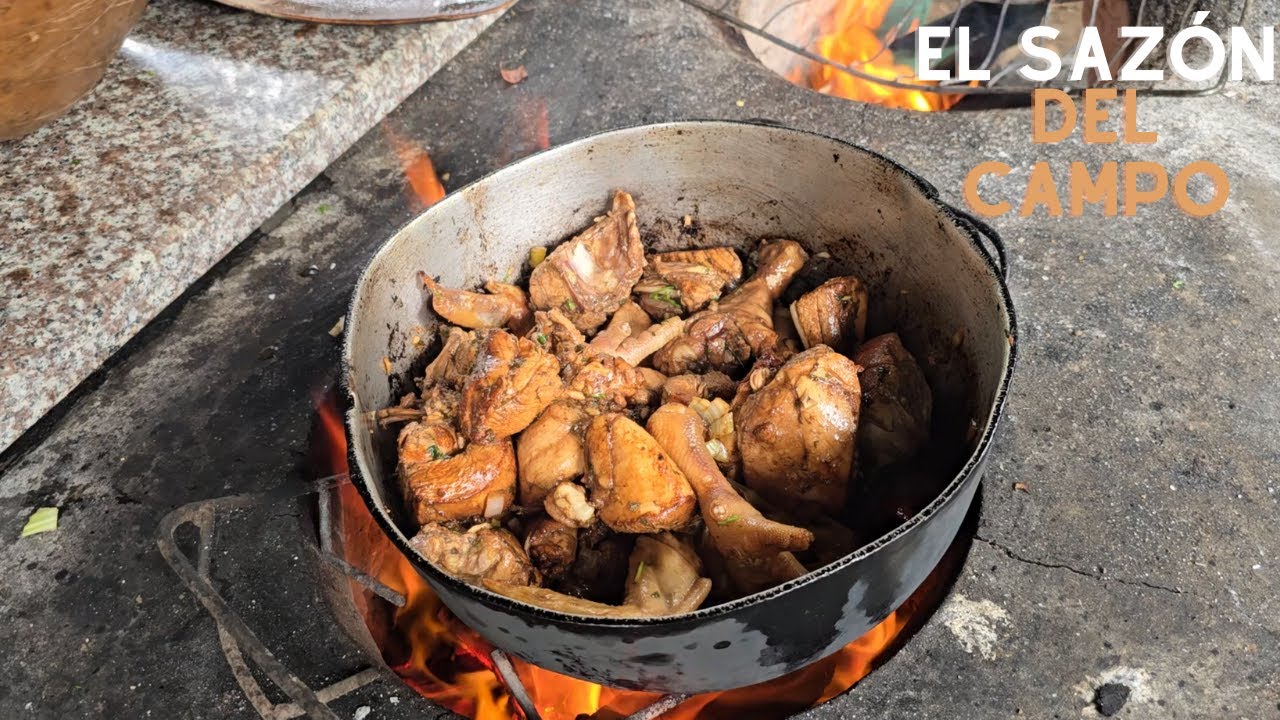 !Celebrando año nuevo🤩! ven y únete con nosotros a disfrutar de este delicioso almuerzo 😋