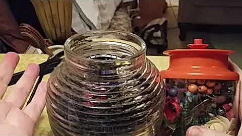 IN MEMORY OF SUSAN GILL - CRAFT JEWELRY JARS GIVEA...