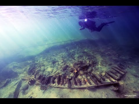 ARCHEOLOGIA / Recuperata al largo di Trapani una nave romana del III secolo con il suo carico