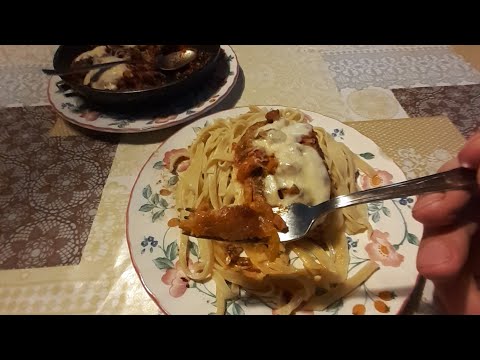 Video: Baklažanai Su Mėsos Kukuliais Ir Pomidorų Padažu