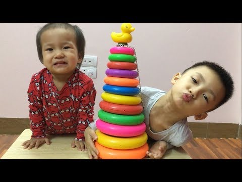 Learn Colors With Stacking Rings | で色を学ぶ 赤ちゃんの幼児 - 子供のための色づ