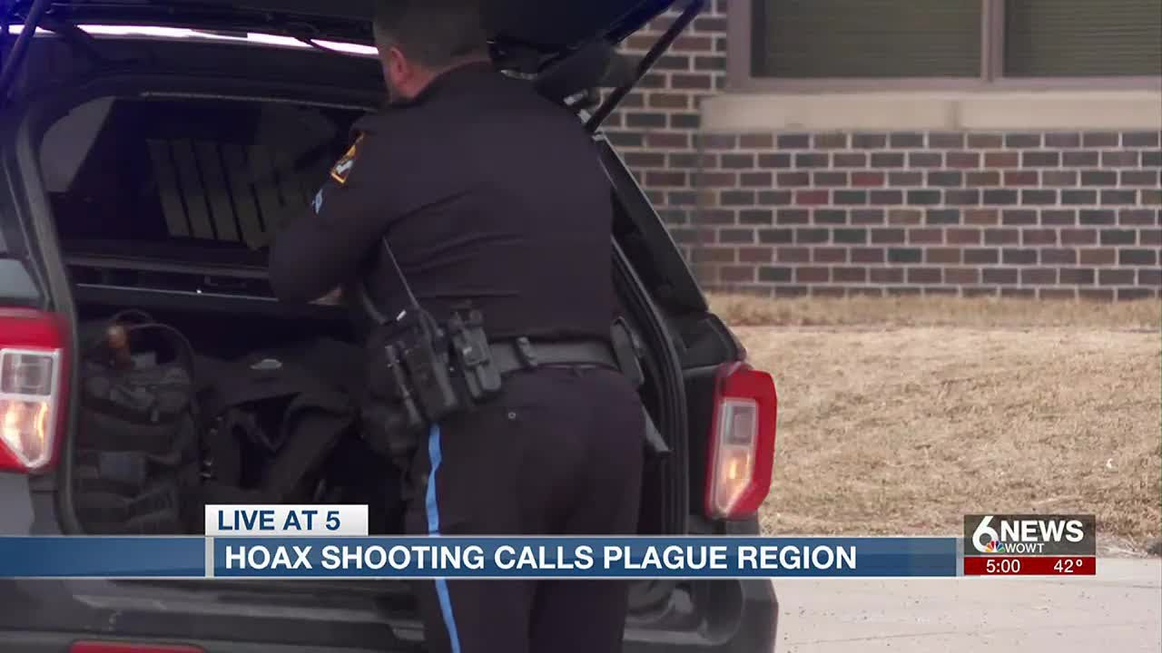 Swatting call causes large police presence at Omaha South HS - YouTube