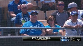 SD@LAD: De Leon's parents take in son's MLB debut