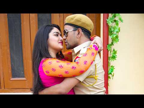 सबके सामने निरहुआ ने आम्रपाली को जबरदस्ती चुम्मा लिया होठ पे 😘😘😘