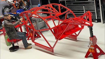 Hand Made Custom Ryft Chassis “What’s In The Garage” series with Crawlersncustoms