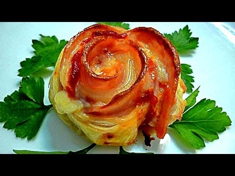 Блюда из слоенного теста. Розочки с ветчиной и сыром. Вкусная выпечка ...