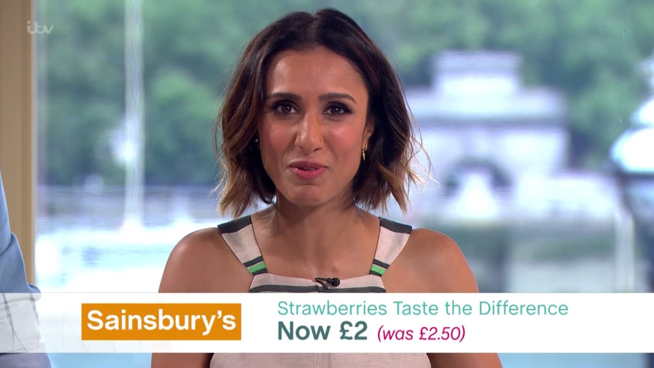 James Martin's Ginger And Vanilla Cheesecake With Strawberry Sauce | This Morning