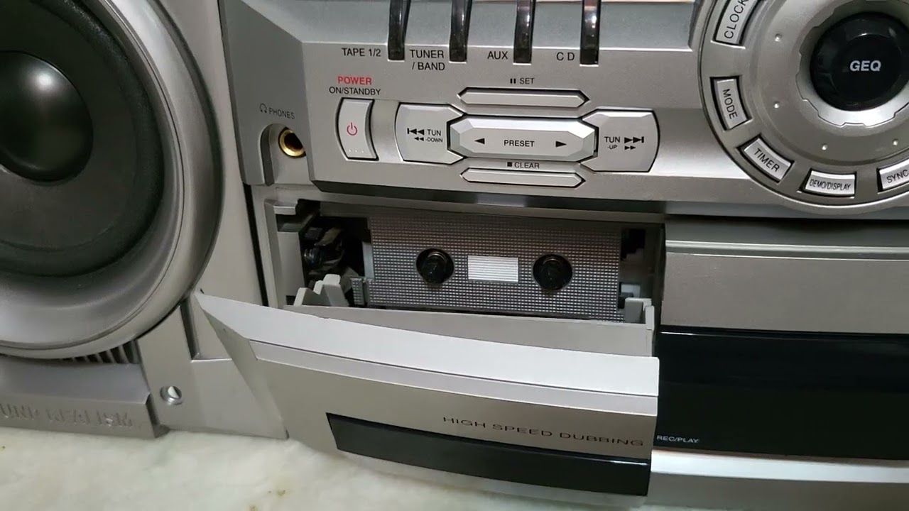 MINI HIFI SYSTEM TOSHIBA MS-6526 CARROCEL 3 CDs COM CONTROLE