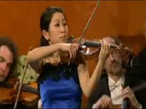 Mayu Kishima | Mozart Violin Concerto # 3 in G | 2nd Mvt | Queen Elisabeth Violin Comp | 2009