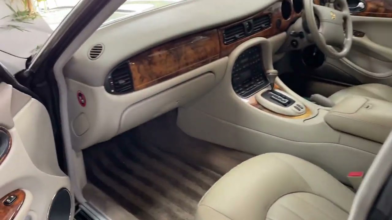 Daimler V8 LWB 1998 59k Miles