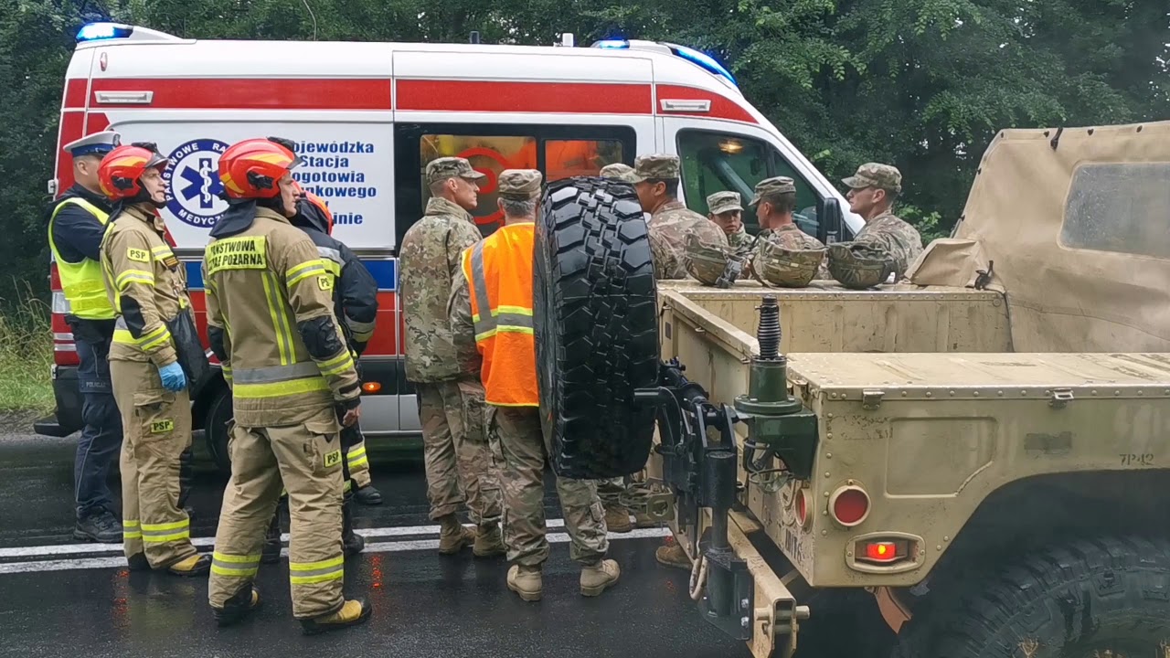 Wypadek amerykańskiej ciężarówki w pobliżu Drawska Pomorskiego