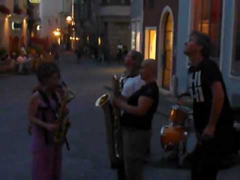 Tiptons Sax Quartet live in front of Smaragd in Linz Austria 2009