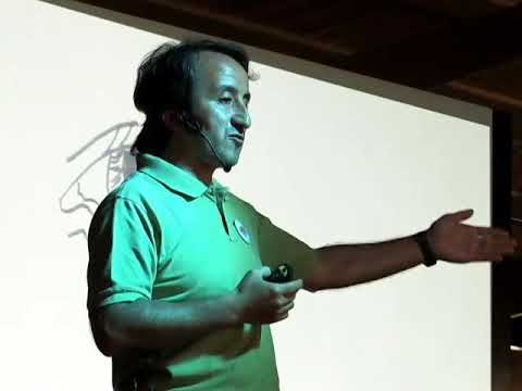 EL OBSERVADOR CREATIVO | Juan José Gutierrez | TEDxVdemomboyU