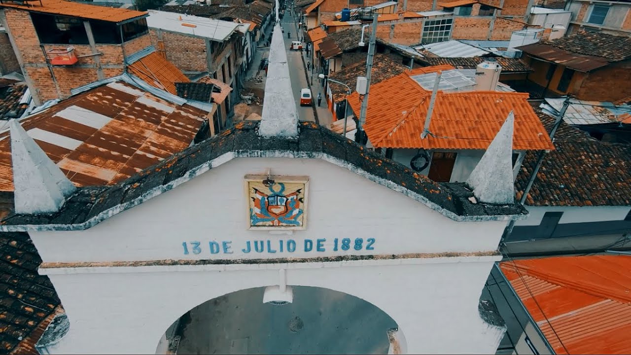 ARCO DEL TRIUNFO - Cajamarca, Perú (Video 2.7K, Vista con Drone)