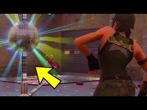 Video: Fortnite - Tanz Mit Anderen, Um Den Disco Ball In Der Nähe Von Loot Lake Zu Erheben, Erklärt