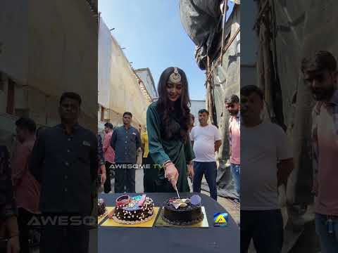 Tejasswi Prakash Pre-Birthday celebration with FANS on the set of Naagin 6 #shorts #tejaswiprakash