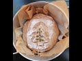 Decorazione albero di natale su pane