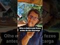 Olhe e cheire suas fezes antes de dar descarga!