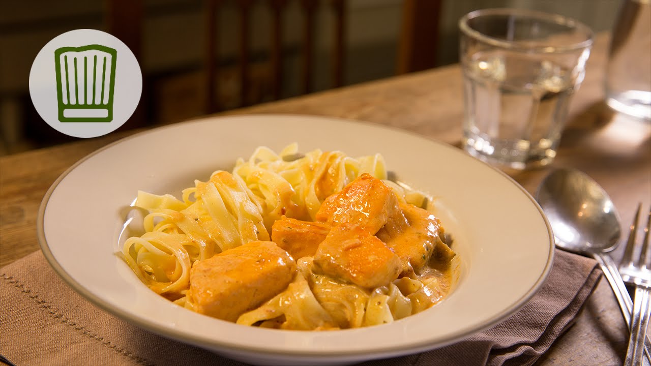 Lachs-Sahne-Sosse für Nudeln - Lachs-Pasta Rezept #chefkoch - YouTube