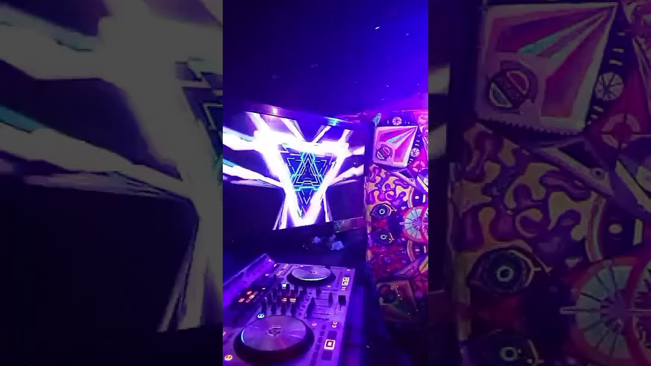 Christmas Special edition Experimental DnB Central Florida Underground R2DmN oo25 December 