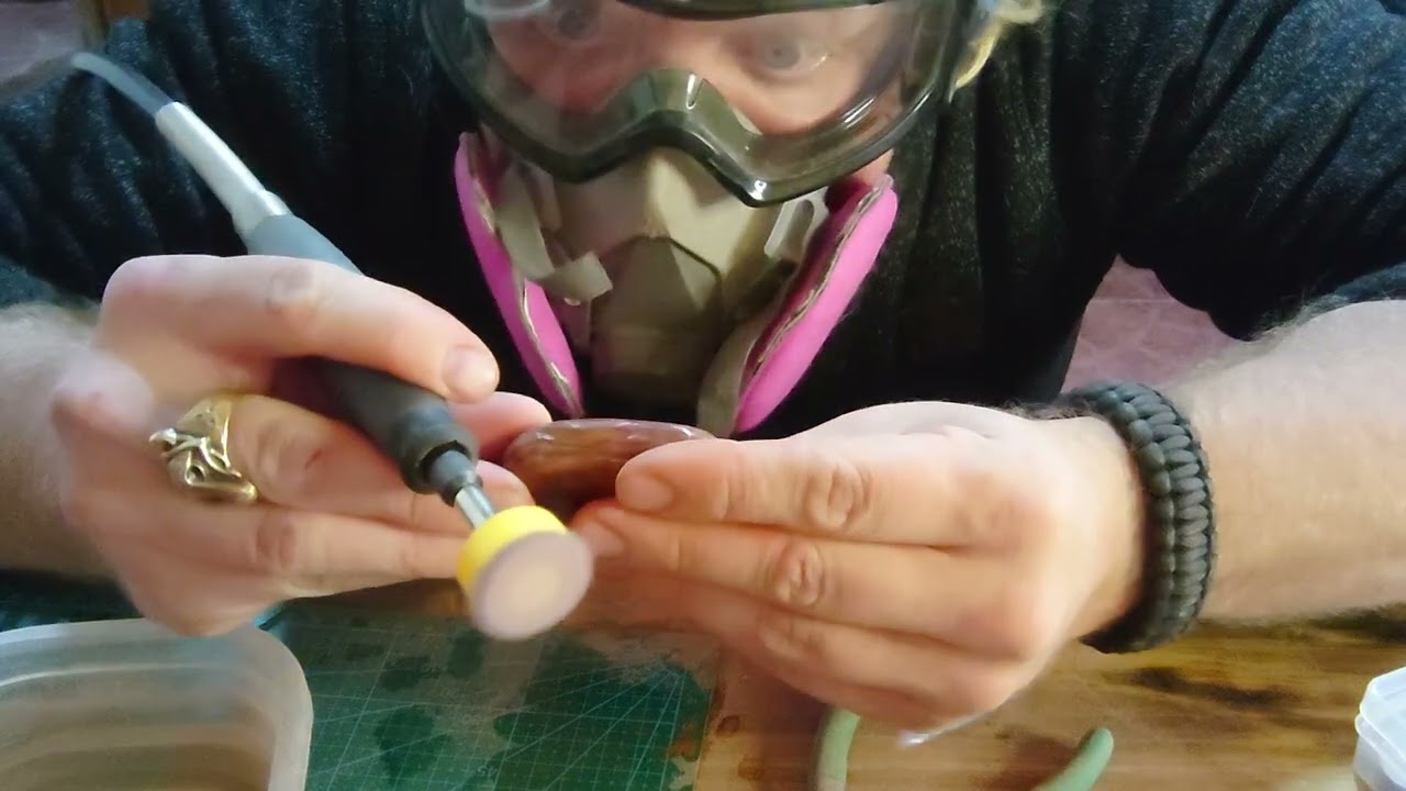 Polishing banded jasper