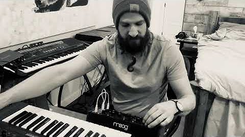 Buildup Jam using Moog DFAM, Yamaha CS20M