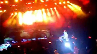 Eminem&Rhianna@V festival 2011 - Love the way you lie Eminem&Rhianna@V festival 2011 - Love the way you lie
