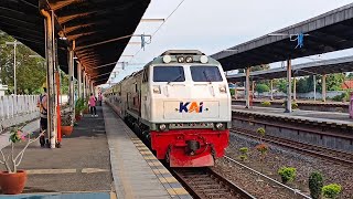 Download lagu SYAHDU!!! BEL 'KOTA CIREBON' MENYAMBUT KEDATANGAN KERETA API DI STASIUN CIREBON