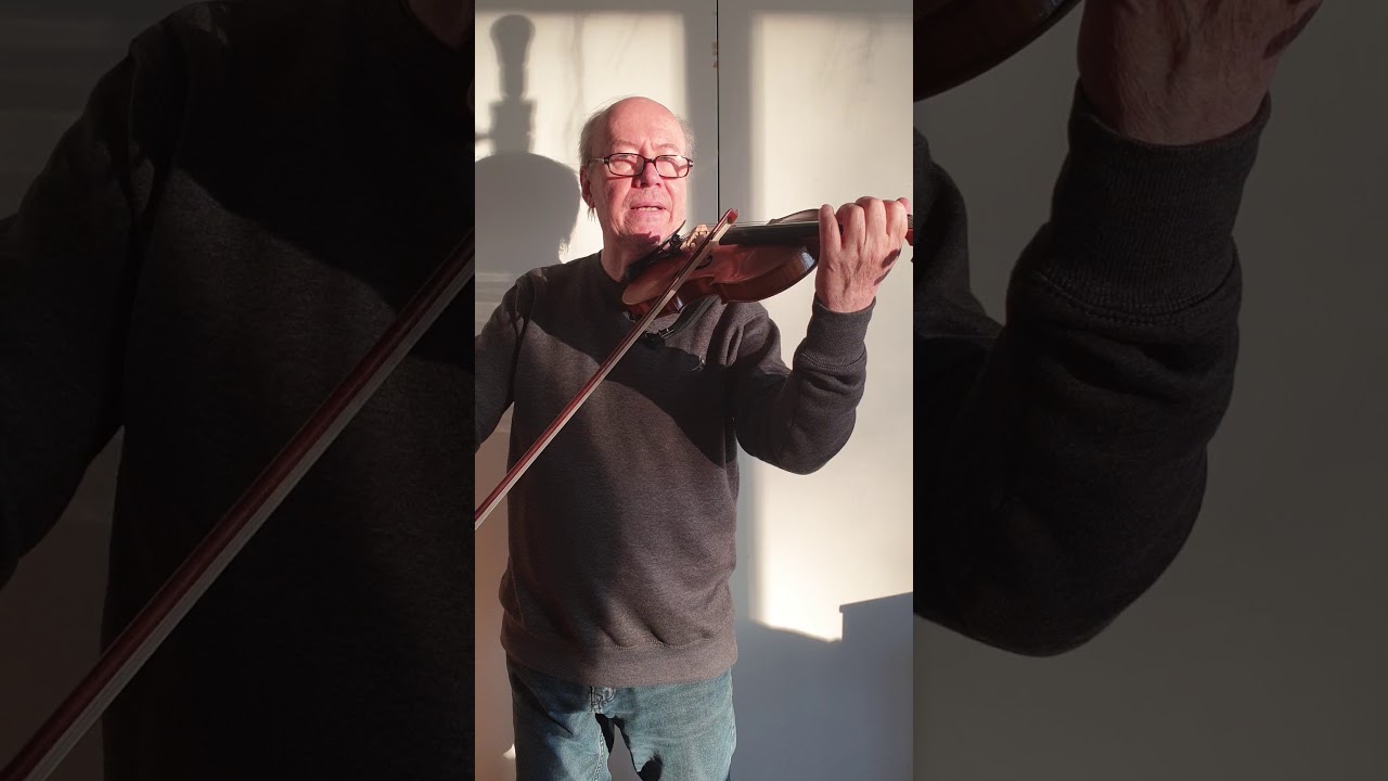 Sakari speaks about a smooth bow change in the frog