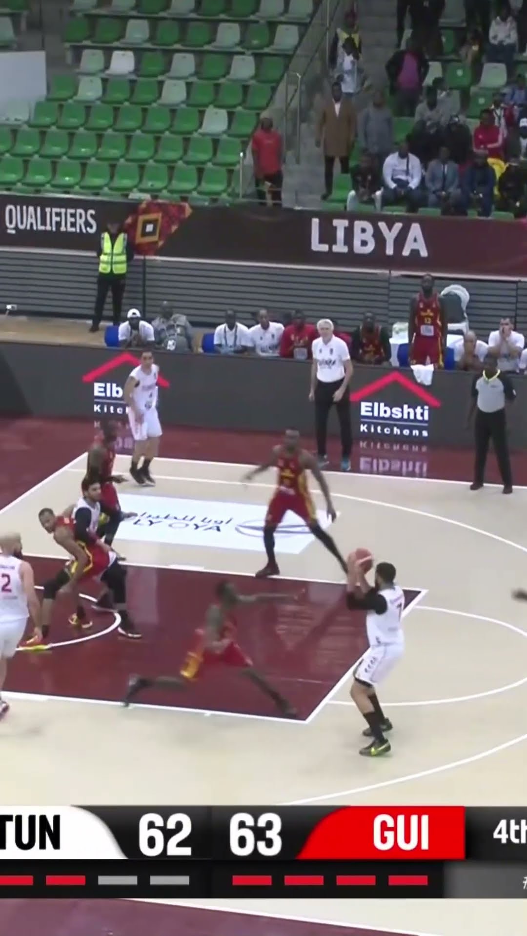 He got it off with 0.1 left on the clock ? #afrobasket