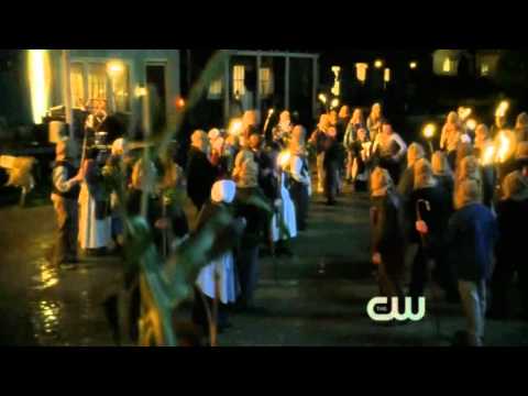 Smallville 10x06 Clark Saves Lois (Best Rescue Scene Ever)