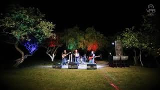 Video thumbnail of "Ojitos De Golondrina - Los Bravos De Sinaloa"