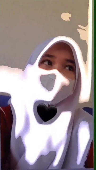 wanita cantik berhijab 🥀