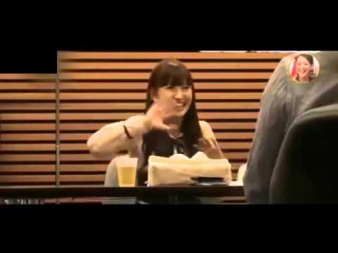 japanese-collapsing-chair-prank