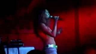 Che'Nelle performs "I Fell In Love With The DJ" live at the HOT 107...