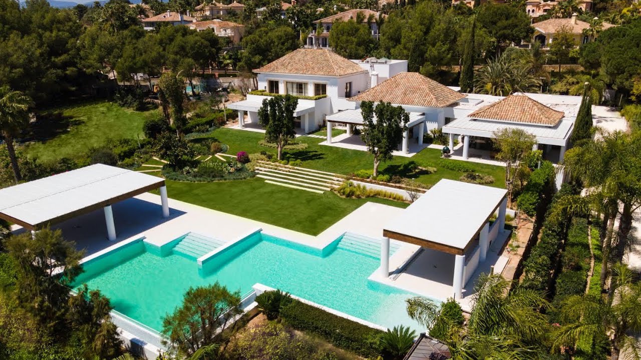 For sale - Marbella Golden mile - Mansion - Gated Community