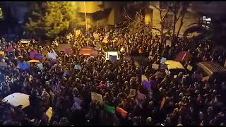 Cihangir Çok Katlı Otoparkın Önünde Toplanan Kadınlar \