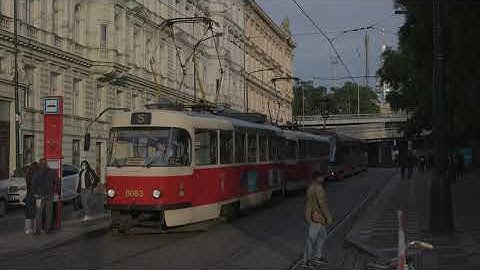 Canon R5 8K HDR PQ without HTP/D+, T3M tram in Prague