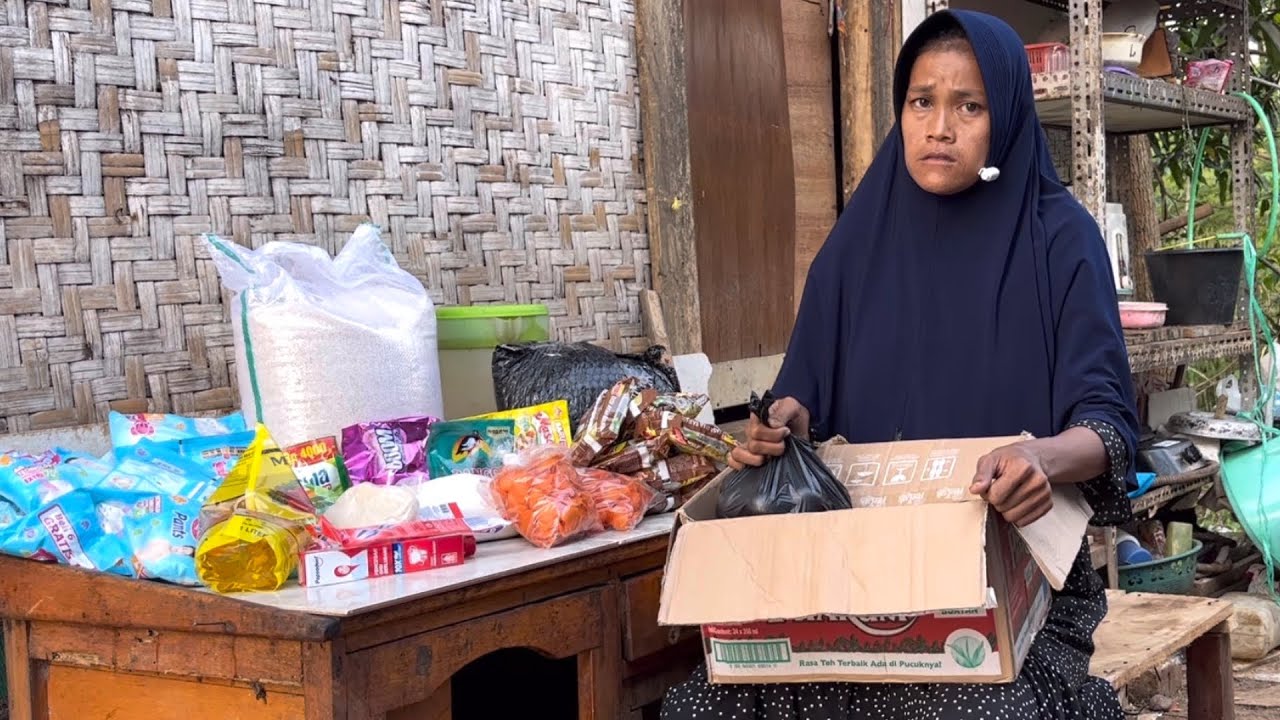 RATNA CEMBERUT CEMBURU MARAH BESAR KARENA PAK KUSNADI PERGI KE ISTRI TUA